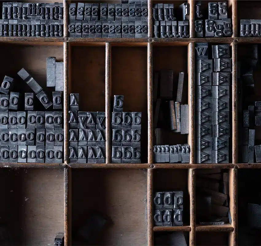 Shelve in movable type pieces